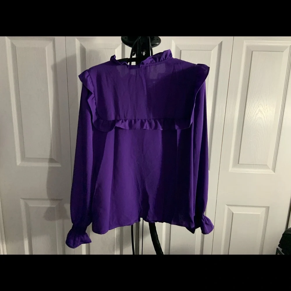 NWT Purple Blouse with Ruffles (XL12) - Picture 7 of 9